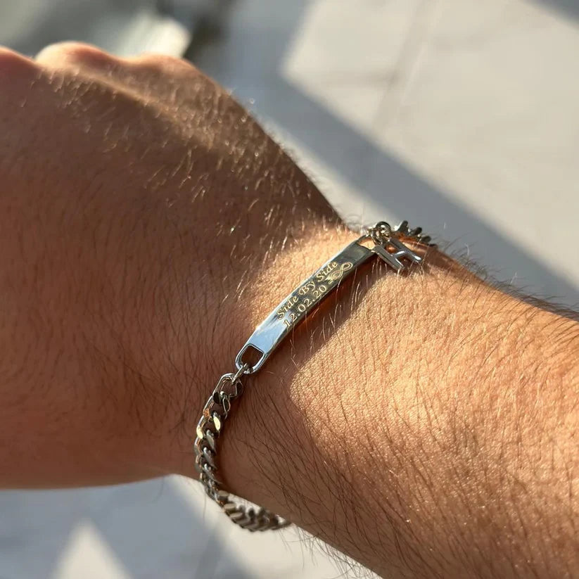 Personalisierte Gravur-Plakettenarmbänder für Paare (2 Stück)