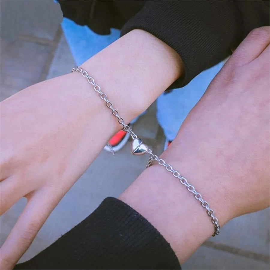 Pärchenarmband mit magnetischer Herzkette (2 Stück)