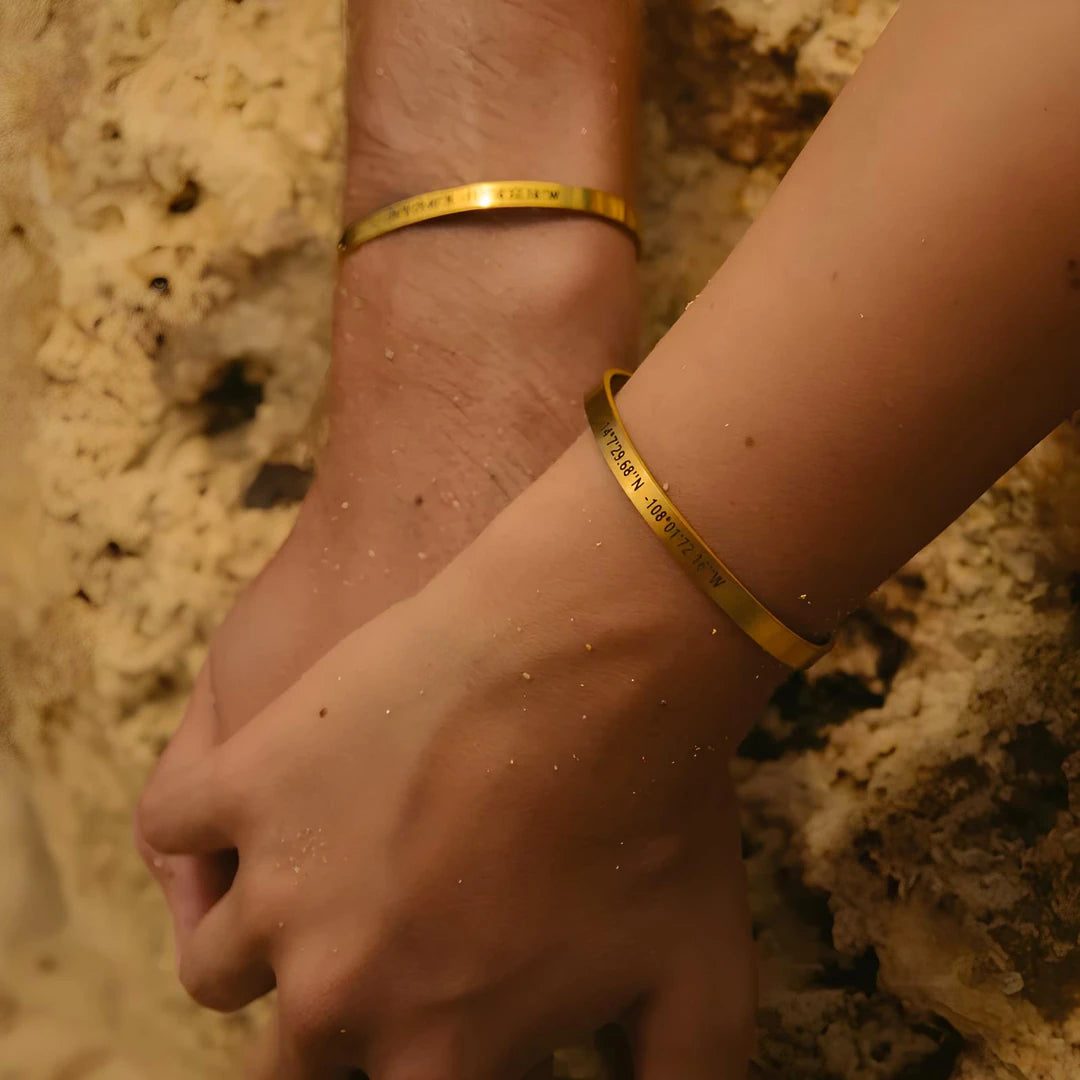 Graviertes Partner-Manschettenarmband