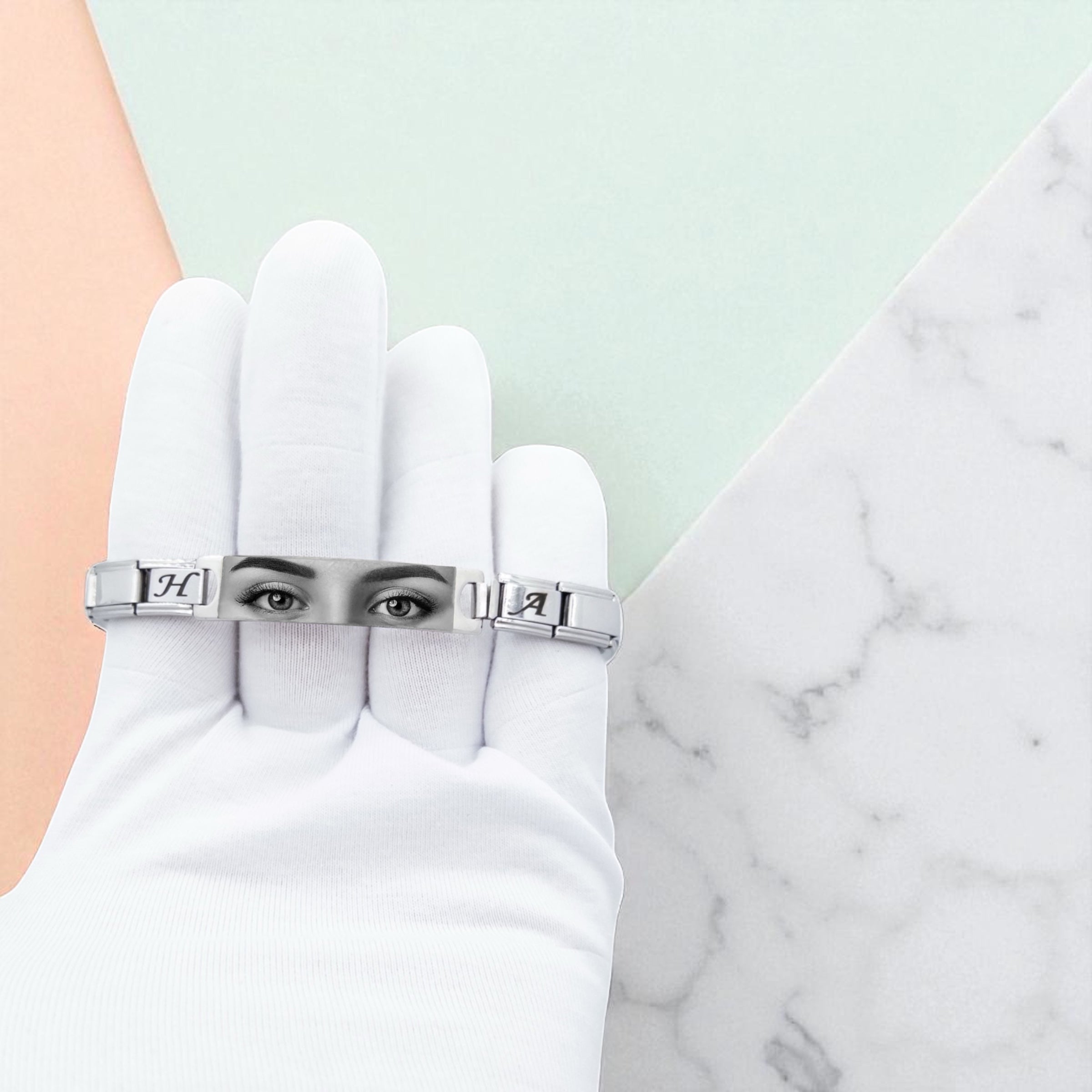Charm-Armband mit Augenmotiv