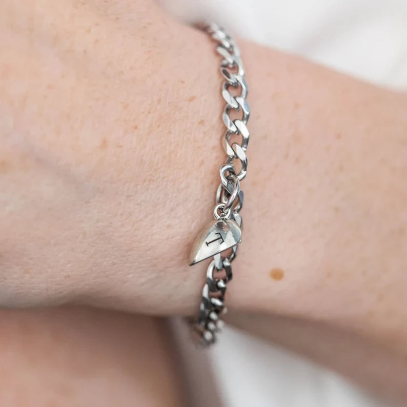 Pärchenarmband mit magnetischer Herzkette (2 Stück)